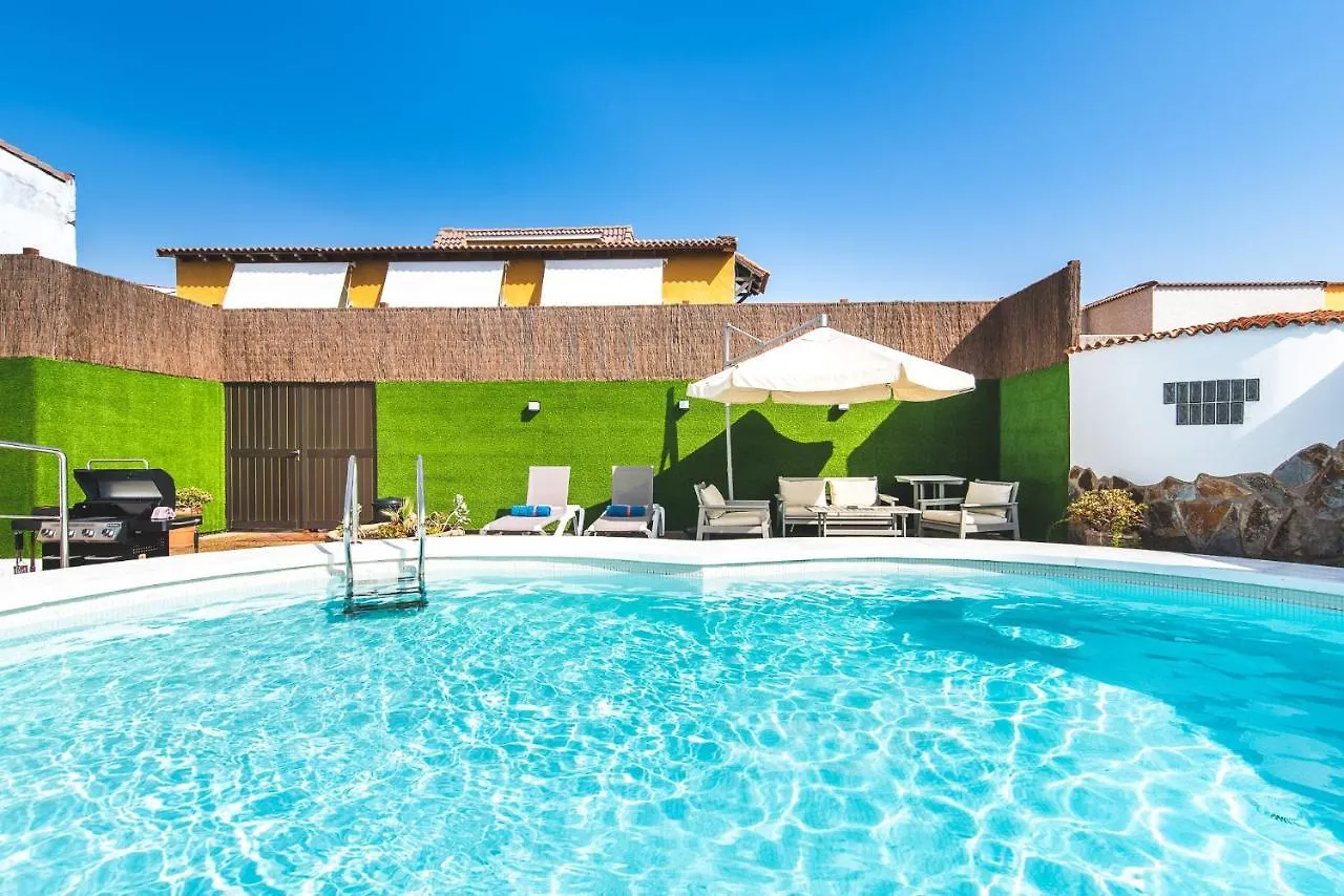 Villa Paraíso en la Playa. Private Heated Pool La Estrella